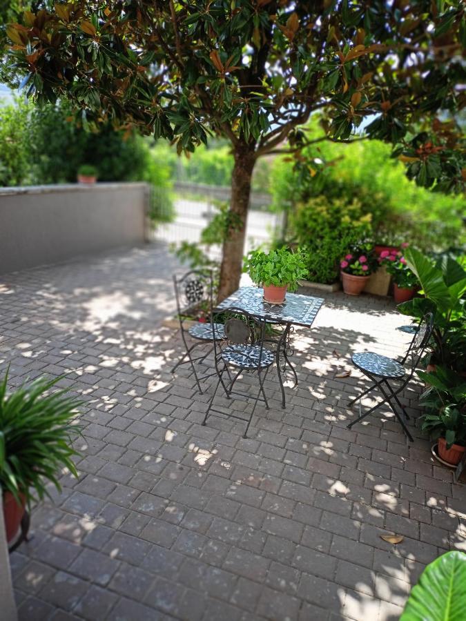 Marco - Camere Con Bagno Privato Vicino Al Centro Φολίνιο Εξωτερικό φωτογραφία
